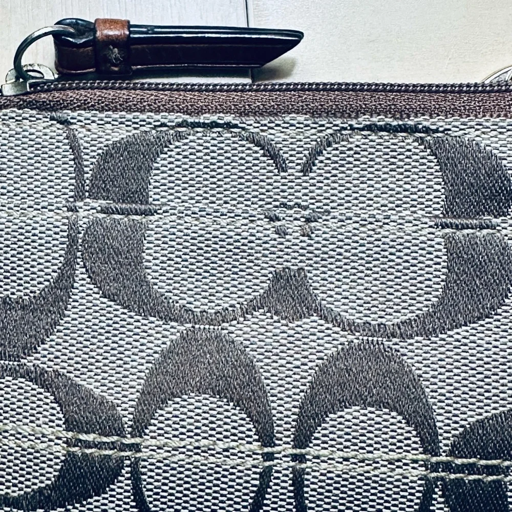 Coach Tan Signature Canvas with Leather Mini Zip Coin Card Case W/ Key Ring - Picture 10 of 12